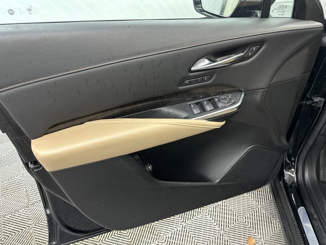 2024 Cadillac XT4 FWD Premium Luxury