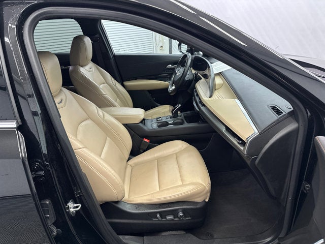 2024 Cadillac XT4 FWD Premium Luxury