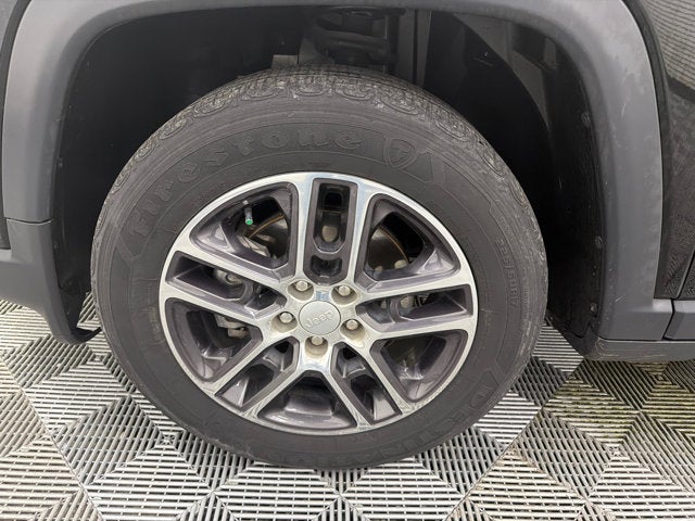 2019 Jeep Compass Latitude w/Sun/Wheel Pkg