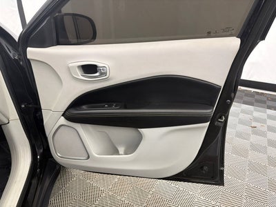 2019 Jeep Compass Latitude w/Sun/Wheel Pkg