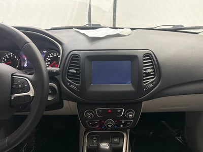 2019 Jeep Compass Latitude w/Sun/Wheel Pkg