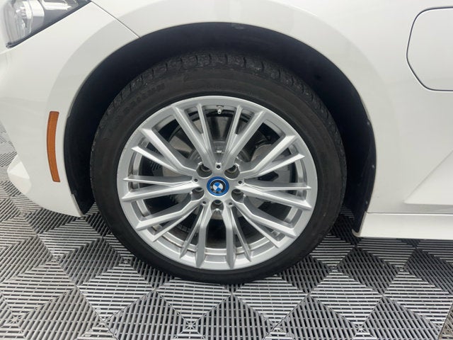 2024 BMW 3 Series 330e xDrive