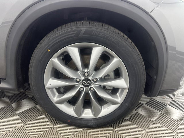 2022 INFINITI QX50 LUXE