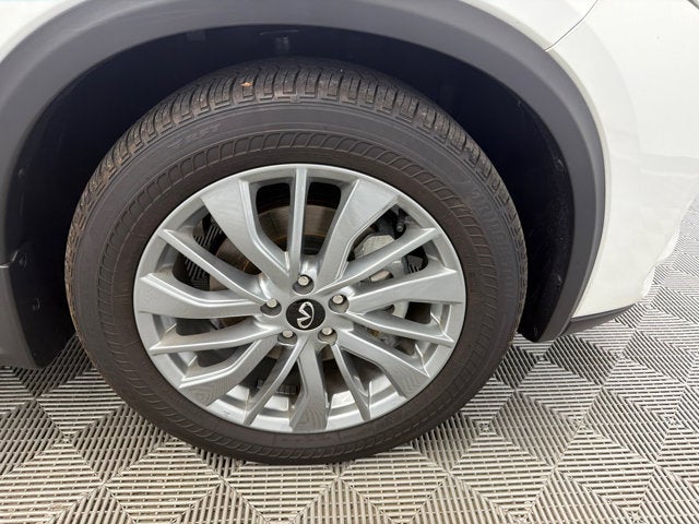2024 INFINITI QX50 LUXE