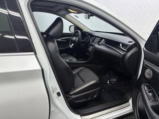 2024 INFINITI QX50 LUXE