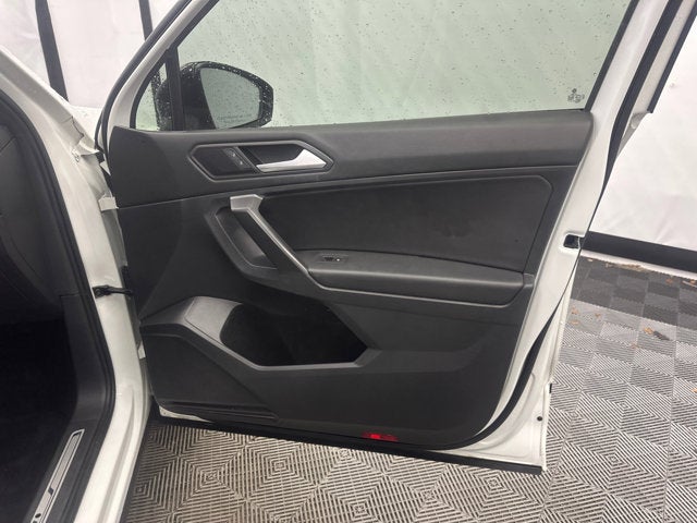 2021 Volkswagen Tiguan SE R-Line Black