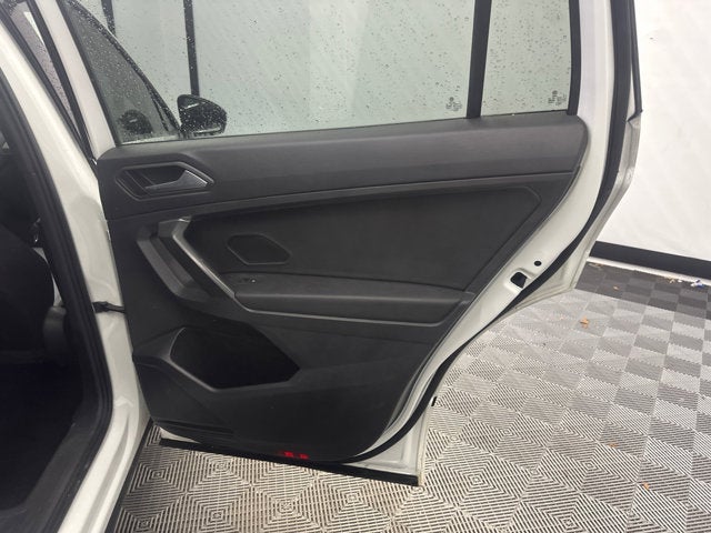 2021 Volkswagen Tiguan SE R-Line Black