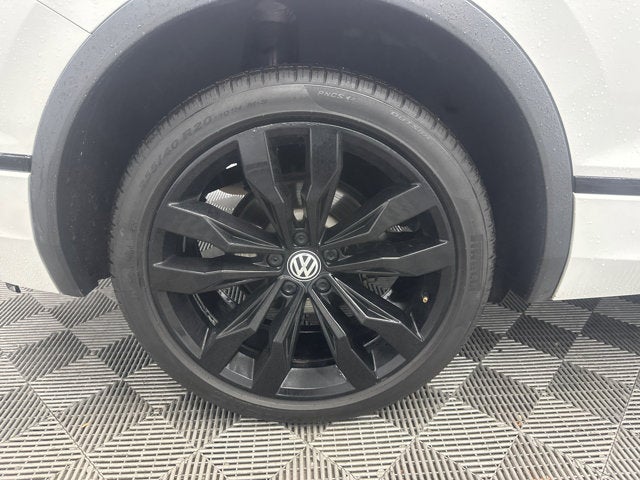 2021 Volkswagen Tiguan SE R-Line Black