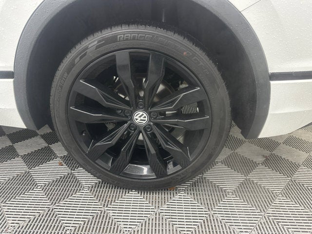 2021 Volkswagen Tiguan SE R-Line Black