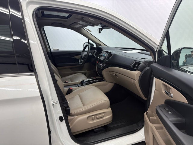 2022 Honda Pilot Touring 7-Passenger