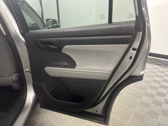 2021 Toyota Highlander L