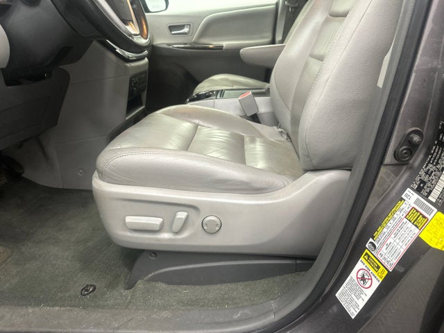2016 Toyota Sienna L