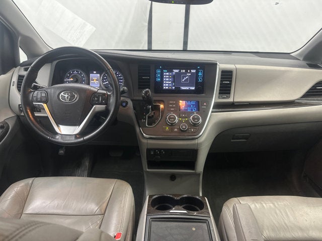 2016 Toyota Sienna L