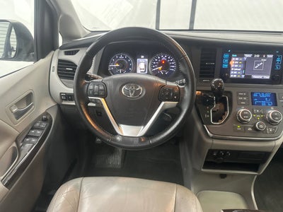 2016 Toyota Sienna L