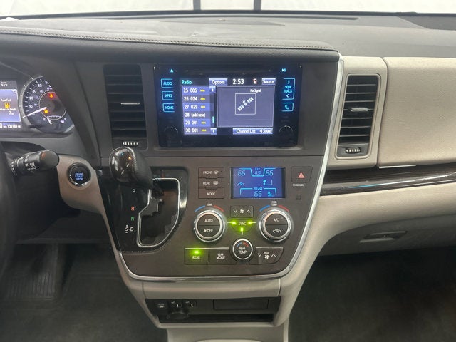 2016 Toyota Sienna L