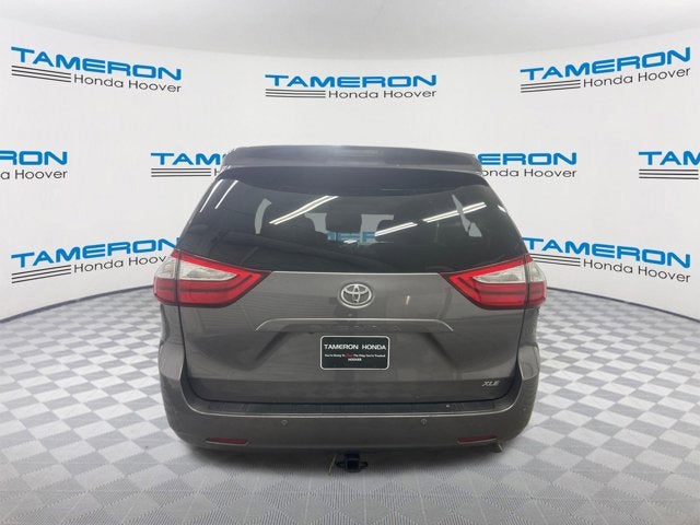 2016 Toyota Sienna L