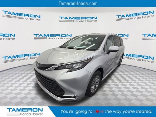 2024 Toyota Sienna XLE