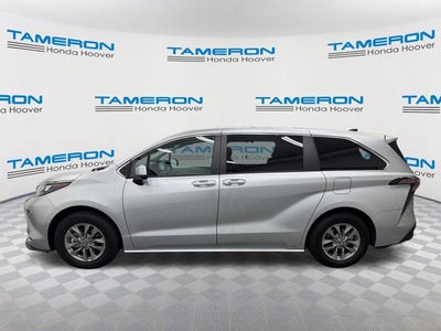 2024 Toyota Sienna XLE