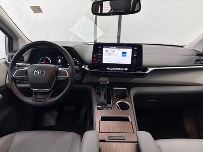 2024 Toyota Sienna XLE