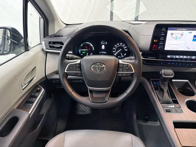 2024 Toyota Sienna XLE