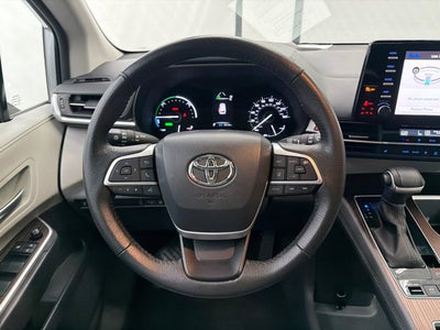 2024 Toyota Sienna XLE