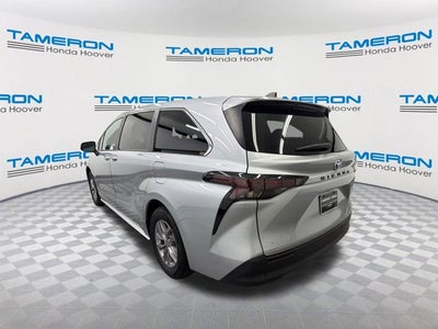 2024 Toyota Sienna XLE