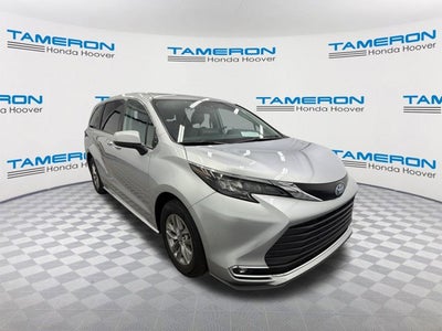 2024 Toyota Sienna XLE