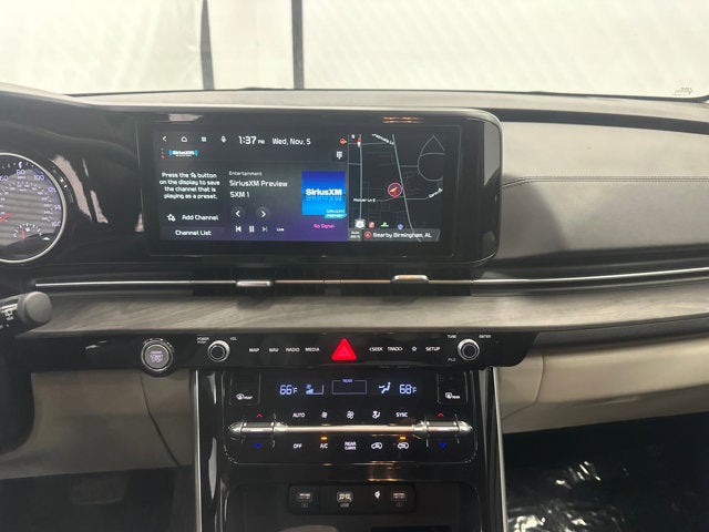 2024 Kia Carnival EX