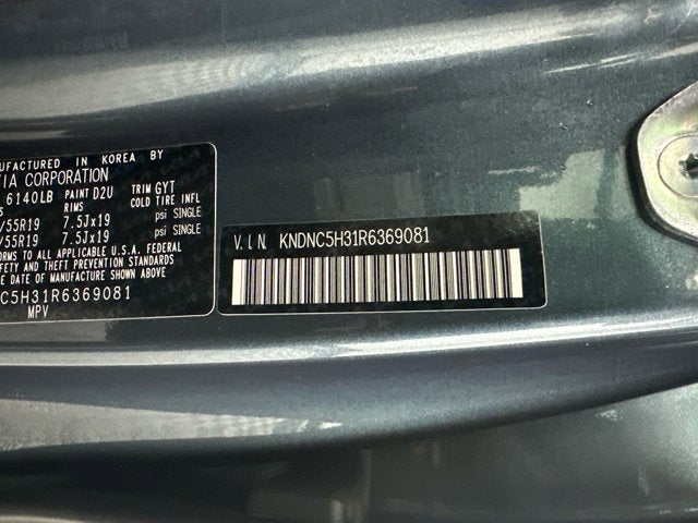 2024 Kia Carnival EX