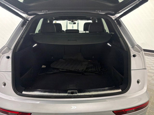 2022 Audi SQ5 Premium