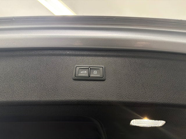 2022 Audi SQ5 Premium