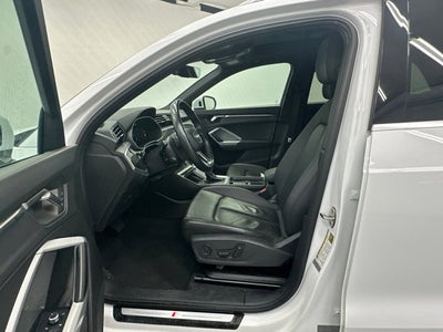 2024 Audi Q3 S line Premium