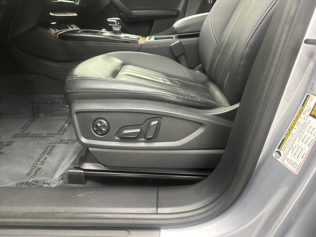 2022 Audi Q5 S line Premium Plus