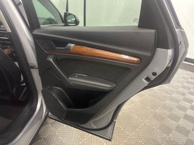 2022 Audi Q5 S line Premium Plus