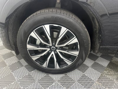 2024 Volvo XC60 Plus Dark Theme