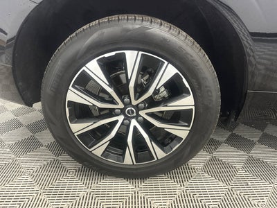 2024 Volvo XC60 Plus Dark Theme