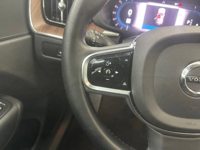 2024 Volvo XC60 Plus Dark Theme