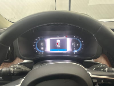 2024 Volvo XC60 Plus Dark Theme